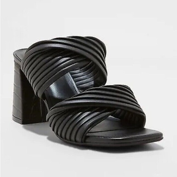 FINAL PRICE (consigning soon) A New Day Jessa Mule Heels in Black Size 6 - Picture 1 of 5